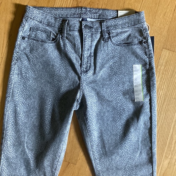 Universal Threads High Rise Skinny Jeans Gray Animal Print sz 12 - Picture 5 of 11